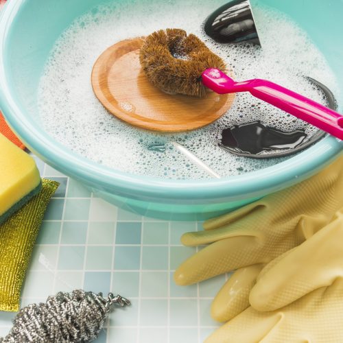 composition-cleaning-objects